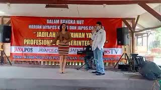 Download lagu Aksi Panggung Kabiro Jaya Pos Biro Kab. Bandung di HUT Harian Jaya Pos ke -13 dan Japos TV ke - 3 mp3 Download lagu Aksi Panggung Kabiro Jaya Pos Biro Kab. Bandung di HUT Harian Jaya Pos ke -13 dan Japos TV ke - 3 mp3