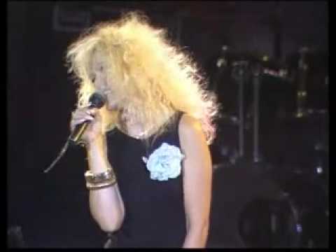 Neoton Familia - BÚCSÚ