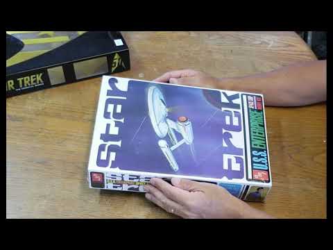 AMT Round 2 U.S.S. Enterprise 1:650 scale, with lights and sounds. Part 1