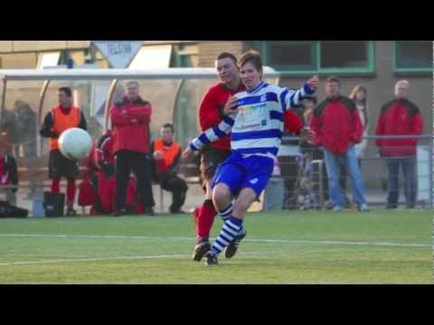 Oliveo A1 - Vitesse Delft A1 (3-3) voetbalwedstrijd in Pijnacker