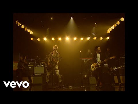 I Think I’m OKAY (Live From The Late Late Show With James Corden/2019) I Think I’m OKAY (Live From The Late Late Show With James Corden/2019)
