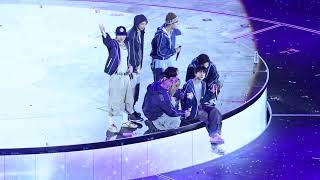 Download lagu BTS CONCERT ENCORE 'One More Night   Into the Sun' 4K Fancam 직캠 | 방탄소년단 콘서트 ARIRANG BUSAN 앵콜 260613 mp3