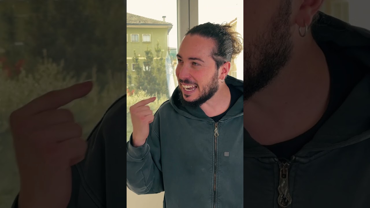 Un pollo 15€ Tre polli 50€ 🍗