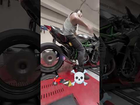 Kawasaki Ninja h2r vs KTM Duke 1290