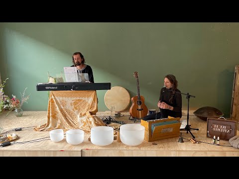 Kelsey and Wout - Zonder Woorden piano live concert