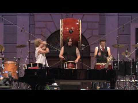 єιηѕh๏ch6 - Trommelsolo ★LIVE@ München/ Brunnenhof★