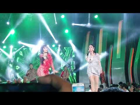 INUL DAN DEWI PERSIK menggoyang kota surabaya