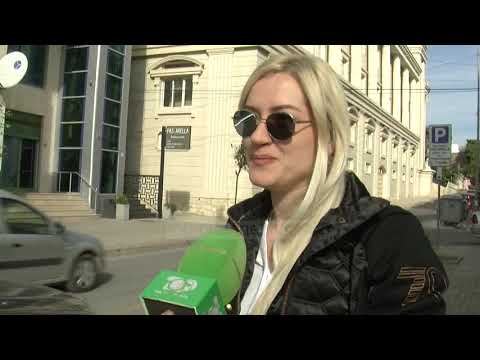 Sa lexohet në Durrës? Qytetarët: teknologjia na largoi nga libri - Top Channel Albania