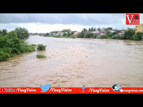 కాకినాడ బీచ్ రోడ్డు స్వల్పంగా దెబ్బతింది తుపాను ప్రభావం ఉప్పాడ తీరంపై పడింది సముద్రం అల్లకల్లోలంగా మారింది Vizagvision