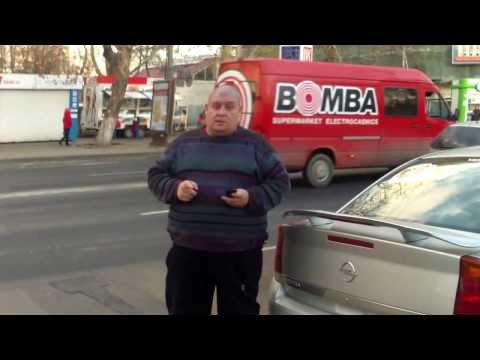 Curaj.TV - Șoferul de taxi bătăuș încă mai "prestează servicii"