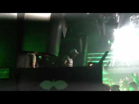 Michael Woods dropping Steve Aoki - ladi dadi (tommy trash