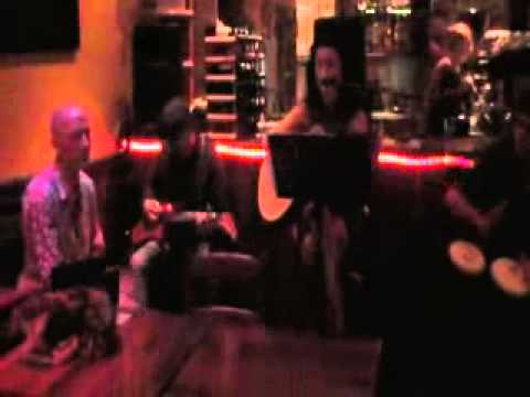 Dugyu ft. Alan G & Nigel Noize live @ Olive Caffe Stoke Newington 10/05/14