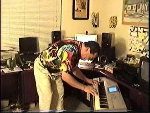 download lagu mp3 mp4 Que Es Un Sonero, download lagu Que Es Un Sonero gratis, unduh video klip Que Es Un Sonero