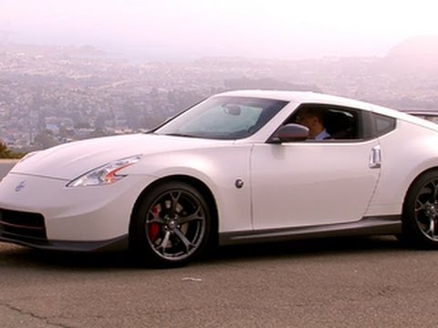 Car Tech - 2014 Nissan 370Z Nismo