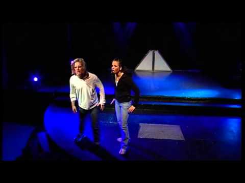 Lambertseterrevyen 2004: Det Hemmelige Selskap 1. Akt