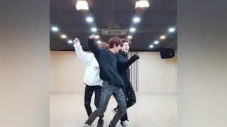 Download lagu Enhypen Jake, Heeseung and Sunoo dancing Given-Taken on Tiktok mp3