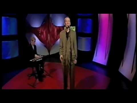 Brigyn - Disgyn wrth dy draed