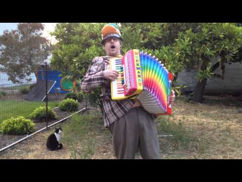 Duckmandu performs "God Bless America"