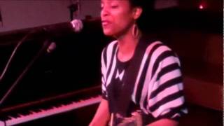 Denitia Odigie - Heartbreaker (live @ Parnassos LIVE!)