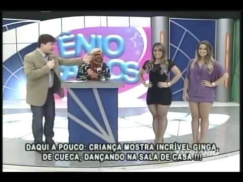 Ênio Carlos 01-04-12 - Mari de vestidinho preto dançando