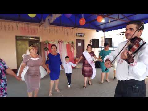 Sârba de la Chioselia și Lărguța cu formația Busuioc