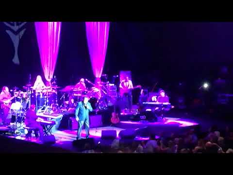 download lagu mp3 mp4 George Benson Bic, download lagu George Benson Bic gratis, unduh video klip George Benson Bic