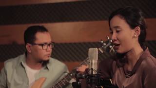 Download lagu Aku (Chairil Anwar) - Kevina feat Sindu Hart ( Musikalisasi Puisi  ) mp3