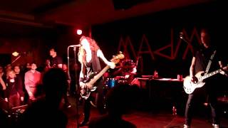 Melissa Auf der Maur - Real A Lie / Lead Horse (live München 59:1 06.12.2010)