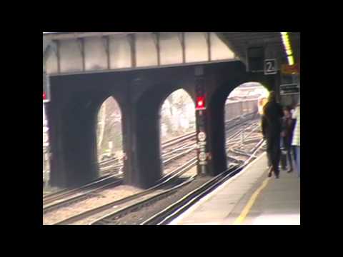 EWS Grey 92007 'Schuburt' Passing Tonbridge Working 6D35 & 6D34