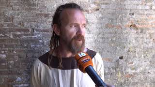 al-teatro-romano-di-benevento-laboratori-di-scherma-storica-per-bambini