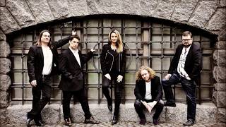 Spotlight - Onnellinen  (Robin cover)