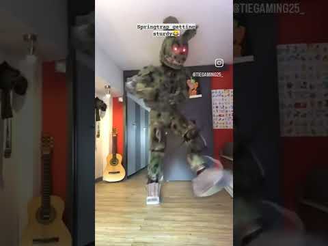 springtrap getting sturdy😂👍❤🙃 #fnaf #springtrap #animatronics #funny #sturdy