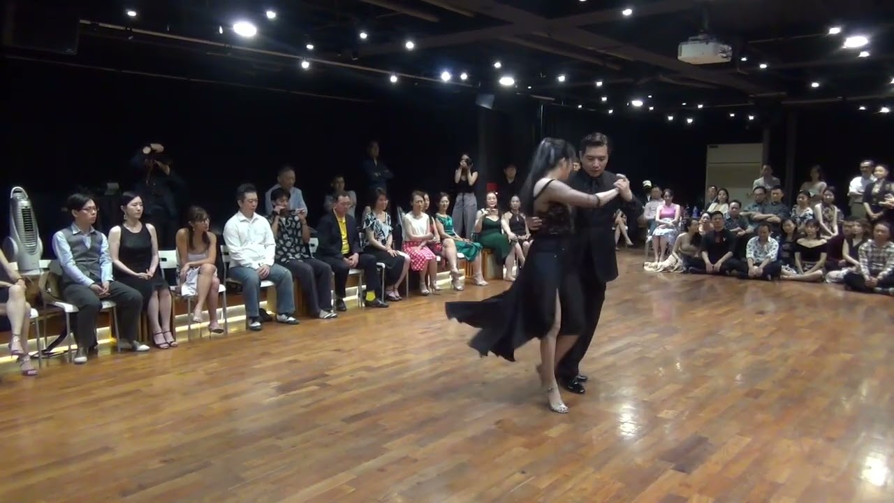 Video thumbnail for 20240601 Exhibition of Gustavo y Catarina, (Cam1) [Claudia Codega y Esteban Moreno Tango Workshop]