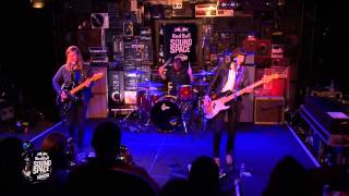 Band Of Skulls "Asleep At The Wheel"  (Live in the Red Bull Sound Space at KROQ)