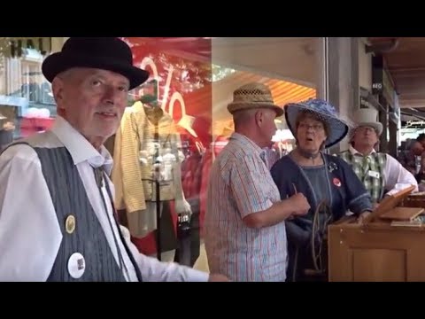 Bummelpetrus, gespielt von Bobby Brütsch auf 24er Walzen-Drehorgel Wrede in Thun 2017