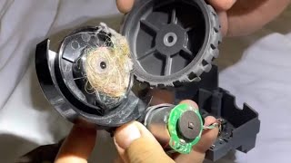 Roomba 960 Wheel maintenance