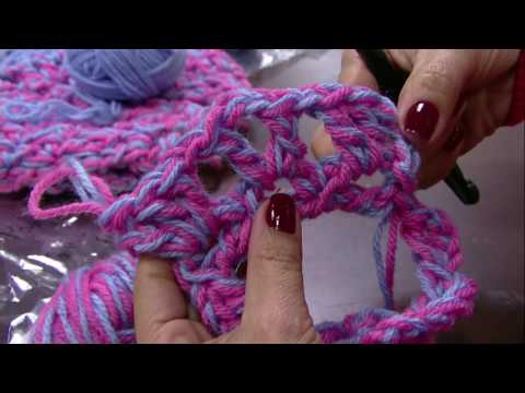 Mulher.com - 01/07/2016 - Poncho infantil em crochê - Jackie Fonseca PT1