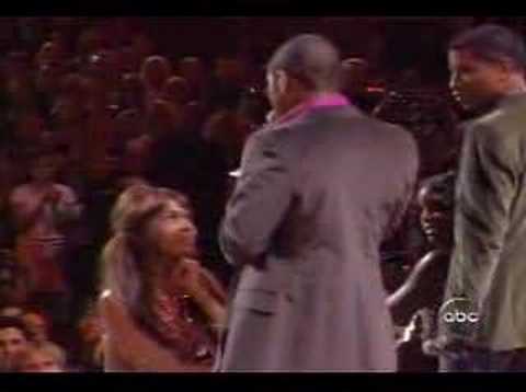 Usher & Babyface Vs. Destiny's Child - Cater 2 you (Live)