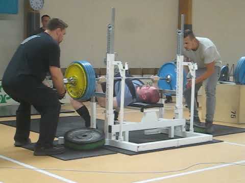 215kg bench press @ 101.6kg