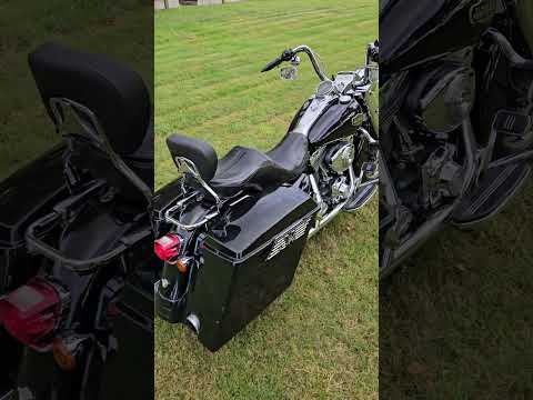 Harley Davidson Road King Costum mit Klappenauspuff von by Kern