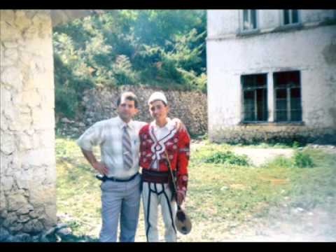 Agustin Pllumbaj -  Krushku i pare