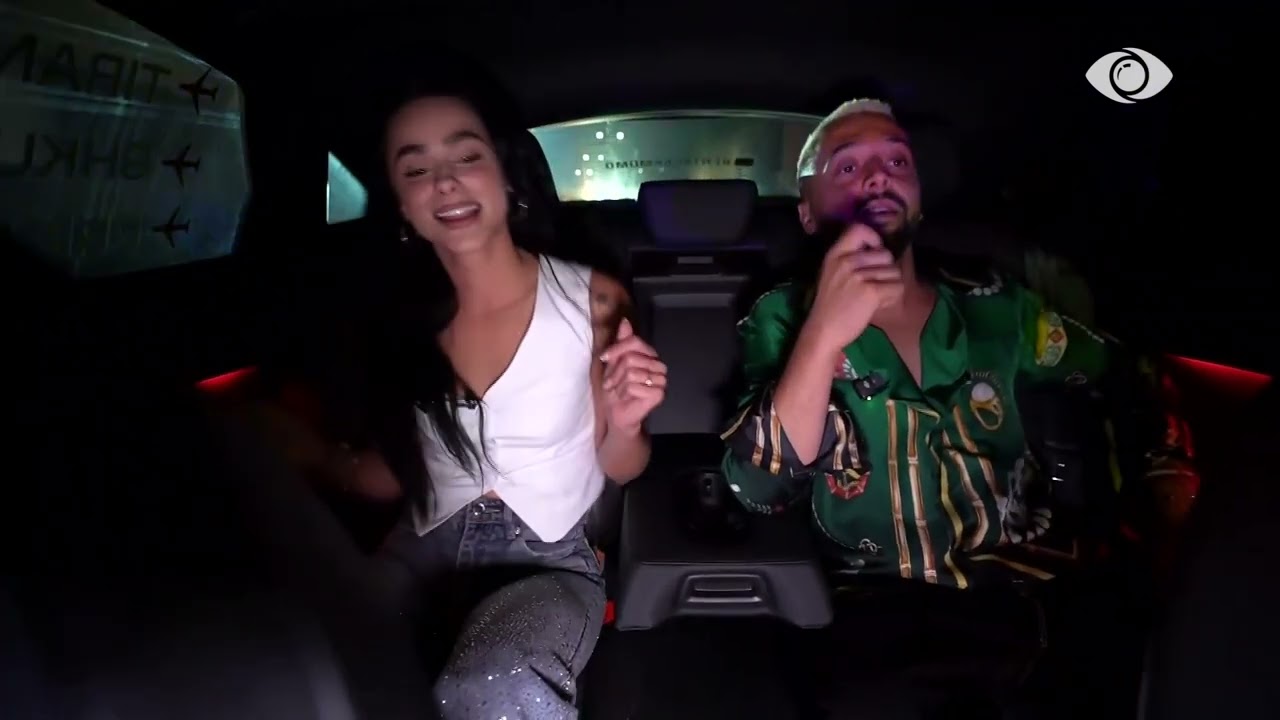 Momente argëtimi, Egli dhe Gjesti kërcejnë në makinë