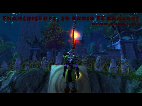 WoW Classic - Druid Flag Carrier having fun in WSG