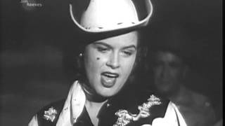 Patsy Cline - Walkin&#39; After Midnight (1957)