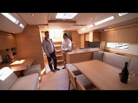 Boat Review: Windcraft Solaris 47