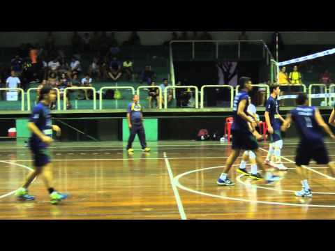 Thales bloqueia com a cabeça e faz ponto!!!!