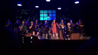 Rowwen Hèze - De Moan - Roermond - De Oranjerie 19-11-2016 - Saus