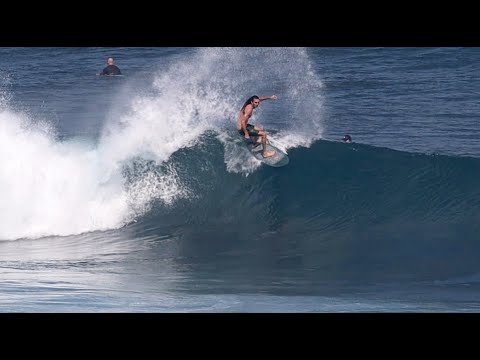 Zoo-luwatu:  The pros & locals away while the average Joe's turns Uluwatu into a chaotic surf fest