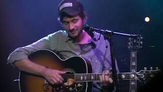 Tom Smith - Smokers Outside The Hospital Doors  (Live) video