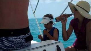 preview picture of video 'Lobster and conch dive Bahamas'